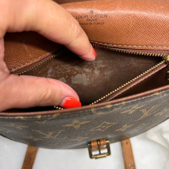 Louis Vuitton Chantilly Crossbody Bag - Picture 3 of 14